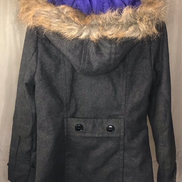 NYC Dollhouse Charcoal Gray Small Coat with Faux Fur Hood NWT - Picture 3 of 7